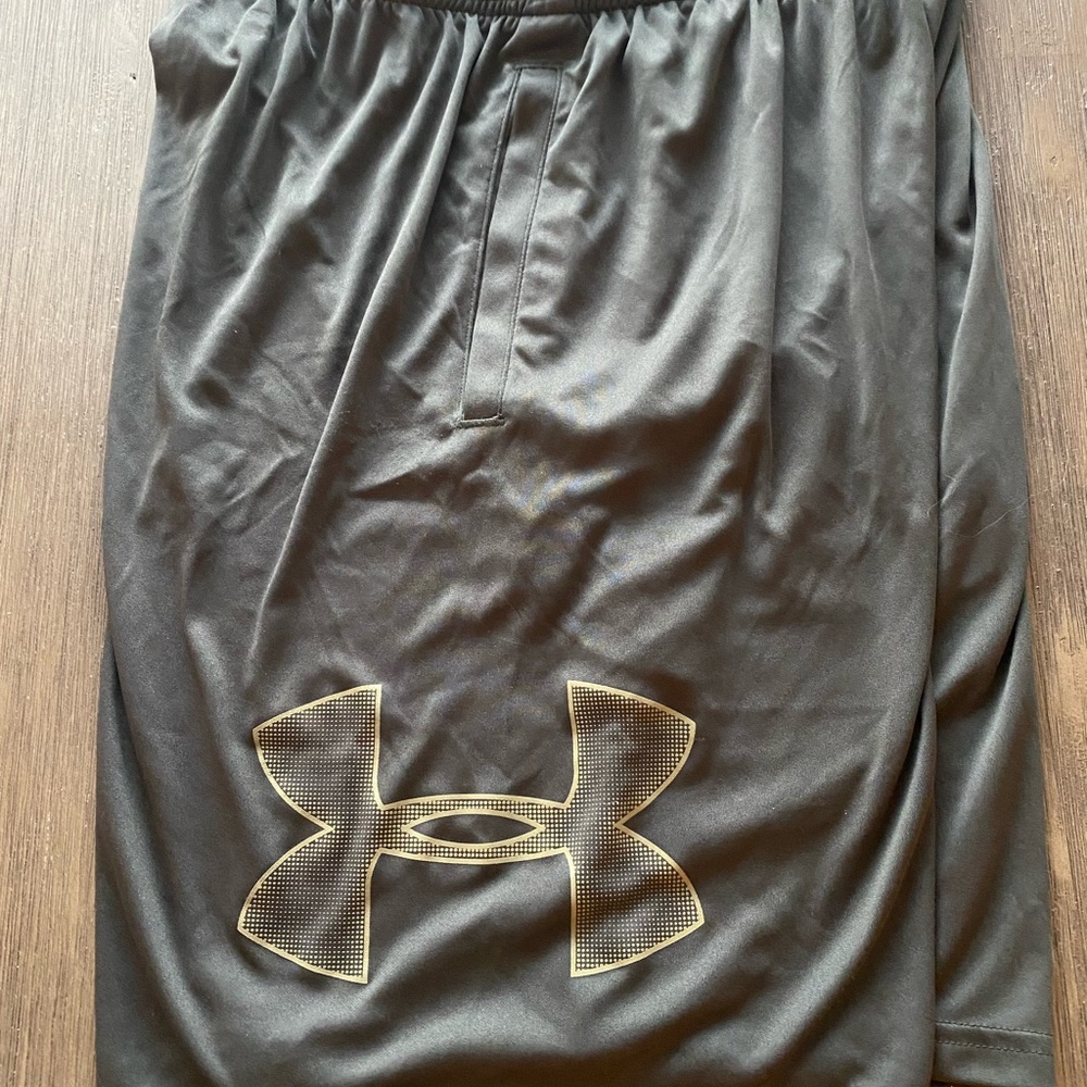 Under armour athletic mens shorts. Size M